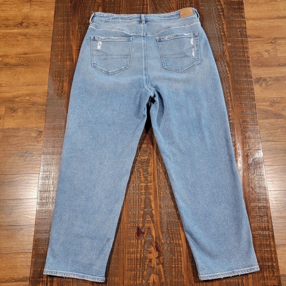 American Eagle Stretch Mom Straight Jean Blue Wash Denim Distressed Size 14R - Picture 2 of 9